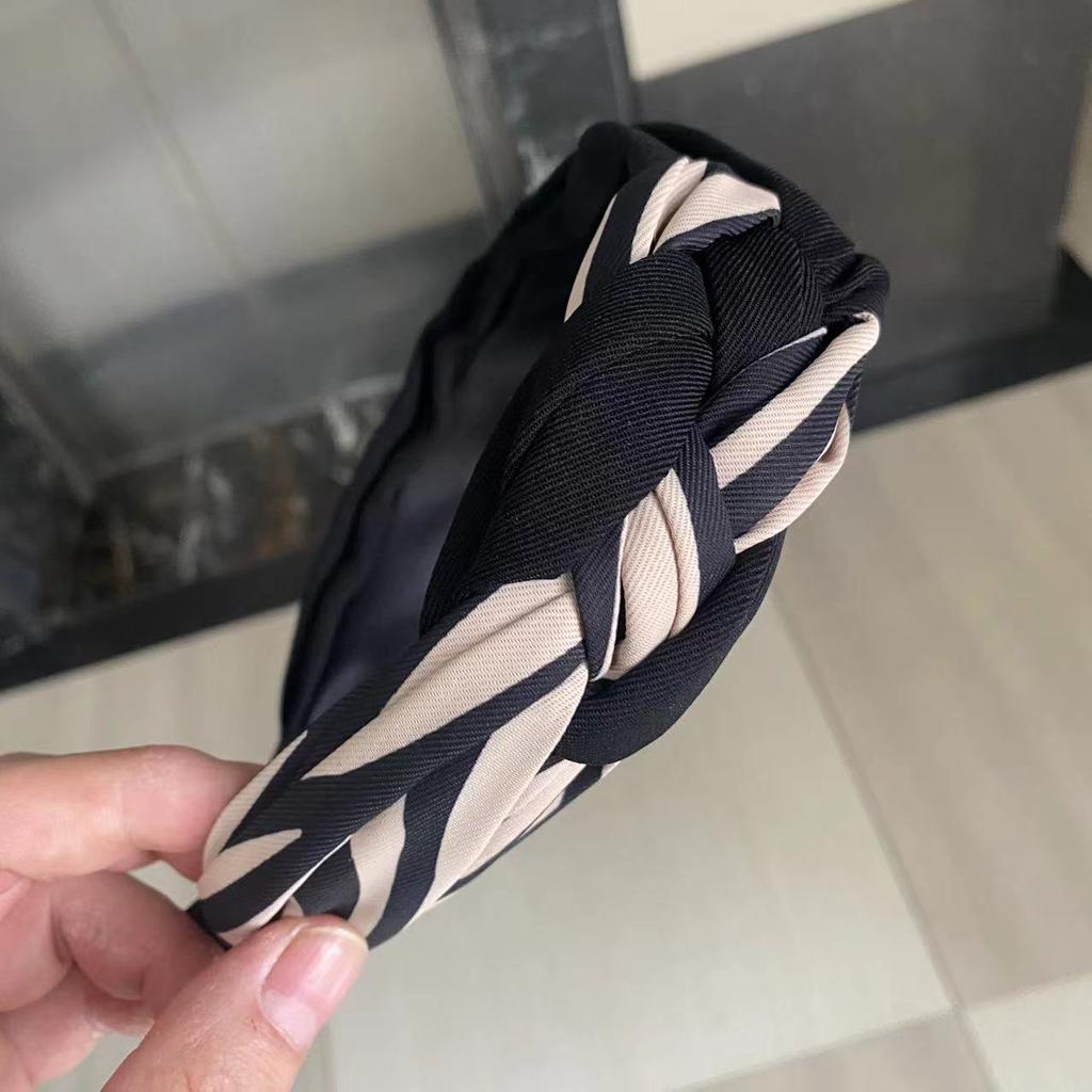 Hand Braided Twist Headband Wide Edge Non-slip Hairband Women's Hair Accessories