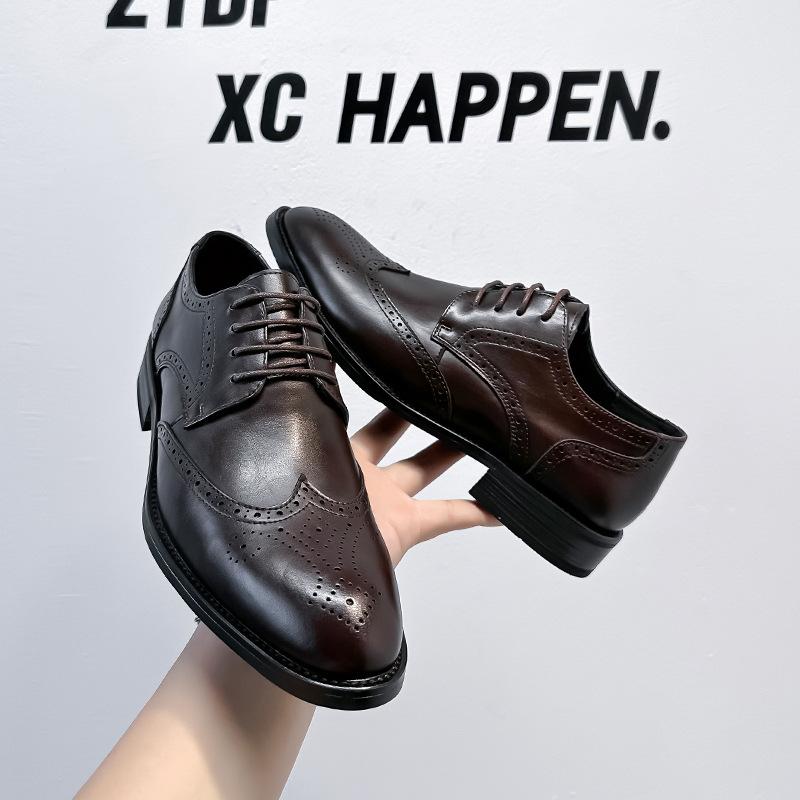 Men's Brogue Shoes British Style Business Shoes Classic Leather Dress Shoe Hollow Out Design Oxfords Wedding Party Shoes for Men