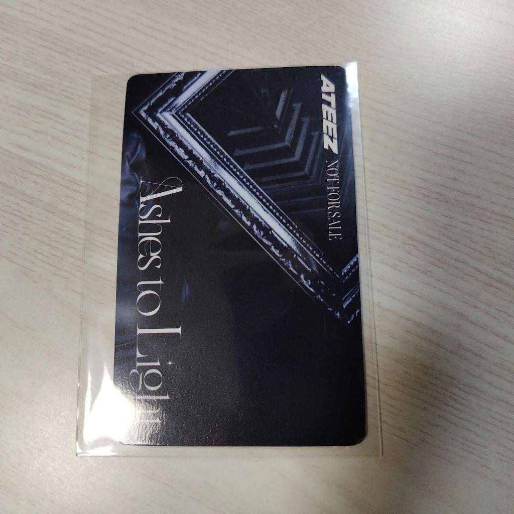 [USED] ATEEZ Ashes to Light trading card Hongjoong HMV Lucky Roto