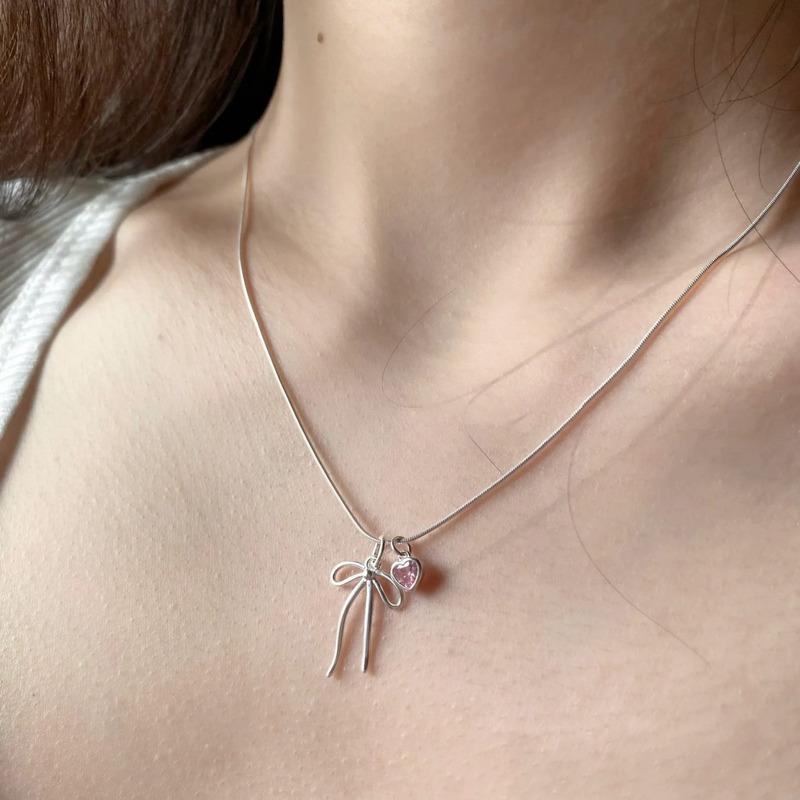 Colar com pingente de coração e borboleta de cristal Y2K para mulheres, corrente de clavícula com laço, acessórios de joias estéticas da moda