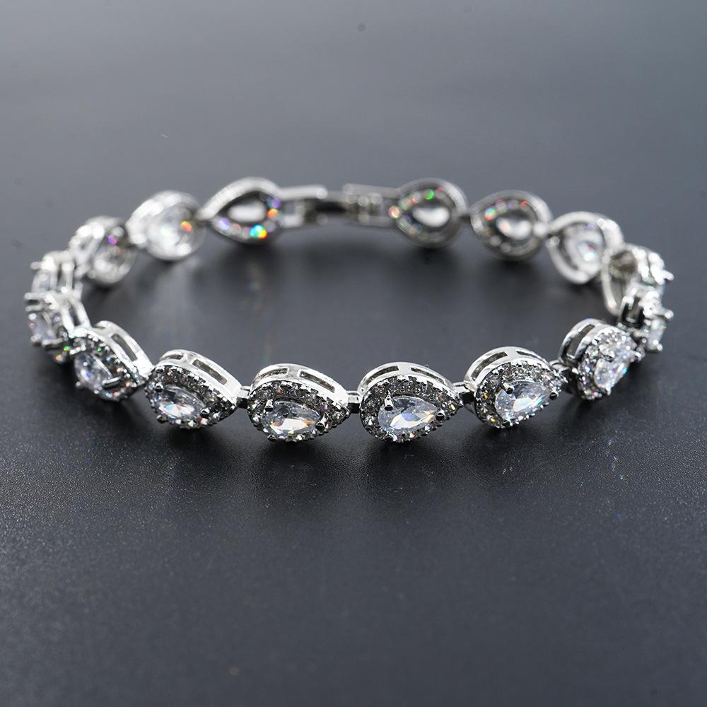 Full Diamond Heart-Shaped Zircon Bracelet For Women, Unique Design Jewelry