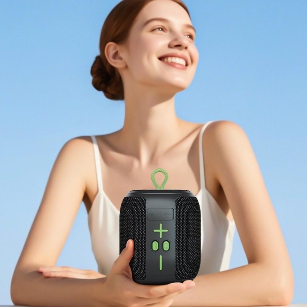 Wirelress HD Bass Sound Speaker Mini Sports Bass Speaker Music Player Bluetooth Speaker Camping