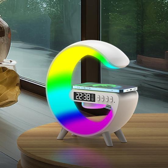 4-in-1 Belaidis Garsiakalbis Įkroviklis Naktinė Lemputė su Muzikos Sinchronizavimo Programėle Nuotolinio Valdymo G formos LED Garsiakalbio Lempa