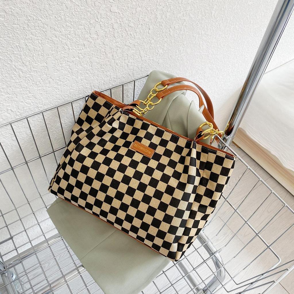 High-Capacity Retro Plaid Tote Bag - Casual European & American Style Handbag for Work & Commute