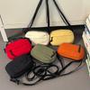 New casual sports messenger bag men's and women's niche nylon shoulder bag light, simple and fashionable mobile phone bag