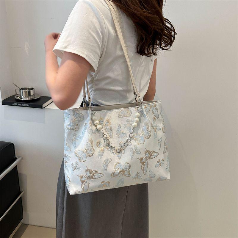 Large Capacity Bag Women's Fashionable Embroidered Canvas Shoulder Bag Casual Versatile Commuting Tote Bag