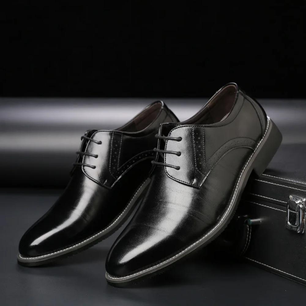 Men's Business Leather Shoes British Brown Pointed Lace Business Casual Leather Shoes Men Dress Shoes Sapato Social Masculino