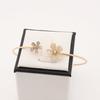 Korean Rhinestone Cat's Eye Flower Bracelet - Stylish Jewelry Accessory
