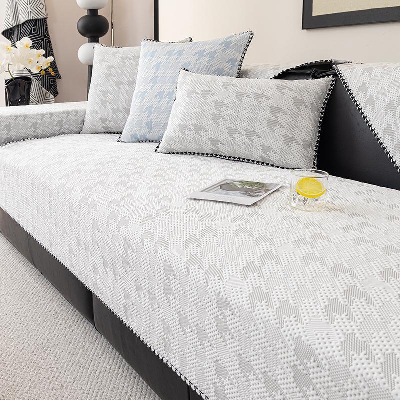 

Qiandongge Cool Ice Silk Sofa Cushion New Mat Seat Cushion Summer Summer Non-Slip Sofa Cover 70*70cm