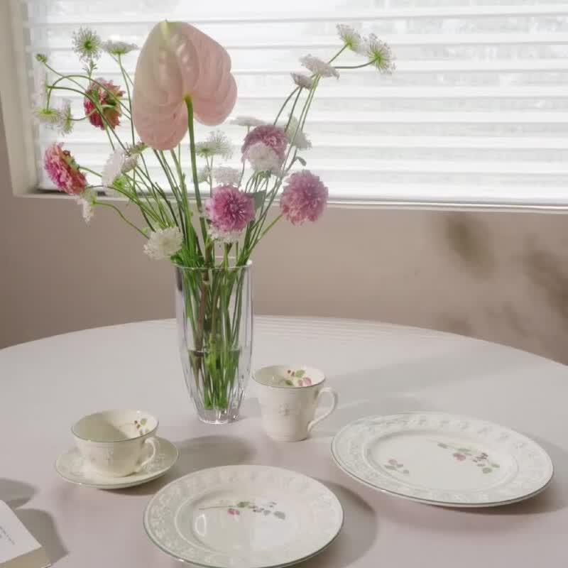 Wedgwood Joyful Holiday Raspberry 5-Piece Dinnerware Set