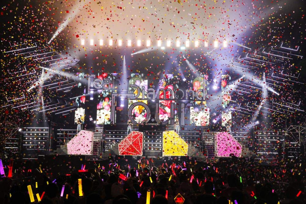 Momoiro Clover Z 10th Anniversary The Diamond Four - in Momokyo Doumu - Blu-ray (Regular Edition)