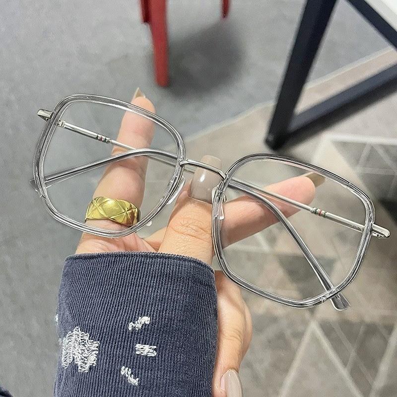 Anti Blue Light Flat Lens for Both Men and Women, Fashionable Metal Frame Glasses, Square Large Frame Flat Lens