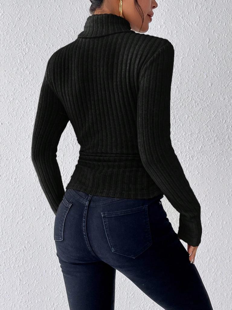 Disponibile: T-shirt a coste a maniche lunghe con scollo a V e collo alto Autunno/Inverno 2025
