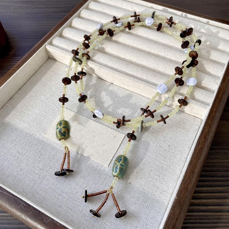 Vintage Inspired Collarbone Chain Colorful Beaded Necklace with Unique Designing for Everyday and Special Occasion