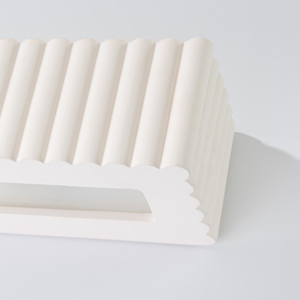 Rigata white ceramic wall lamp