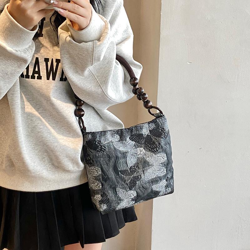 Silk Bucket Bag For Women With Magnetic Closure And Internal Phone Pocket For Daily Use