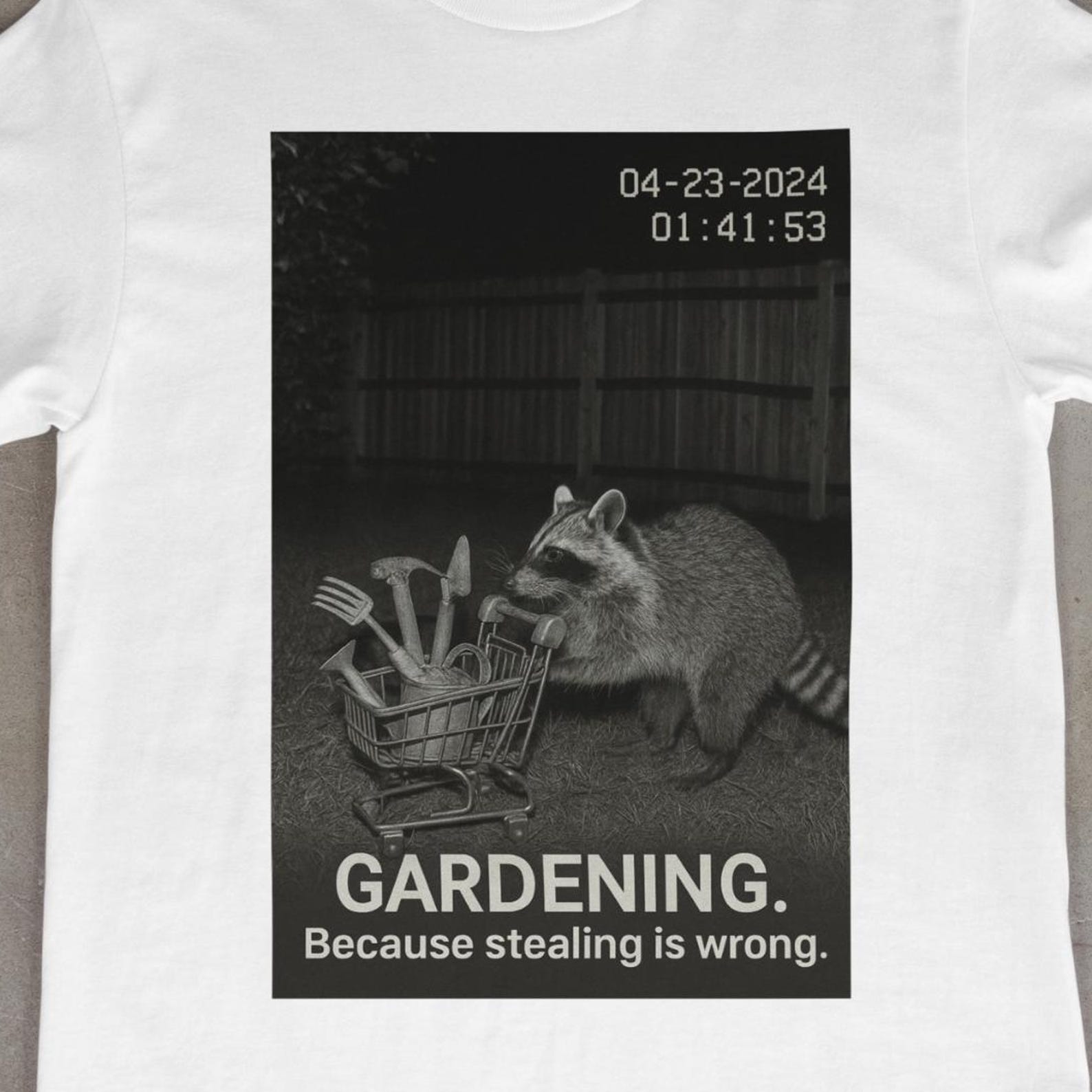 Funny Gardening Raccoon Graphic T-Shirt, Plant Lover Gift M
