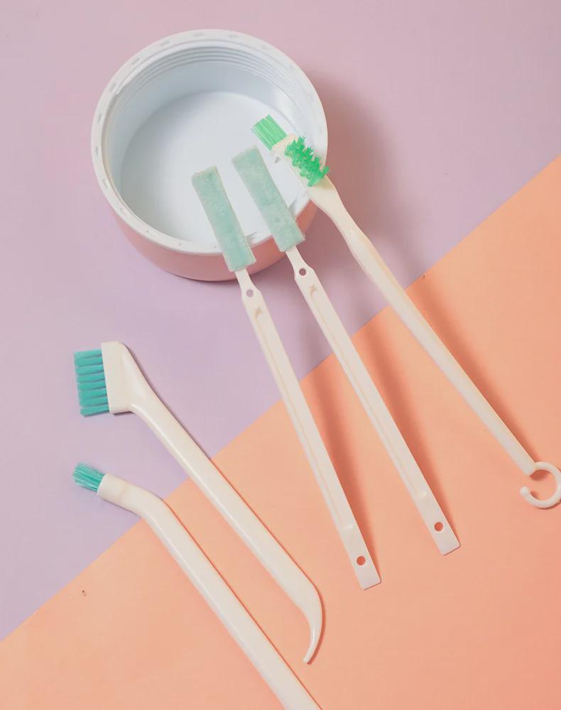 124AAD Domácí sada na čištění mezer: Víko termosky & Štěrbiny, rohy & Mini kartáčky - Různé modely