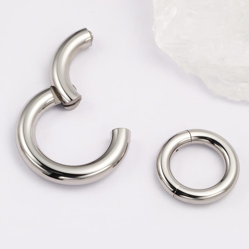 ASTM F136 Titanium Large Gauge 4G 6G 8G 10G Single Hinged Clicker Segment Hoop Ring Mirror Septum Nose Piercing Anodizing Body