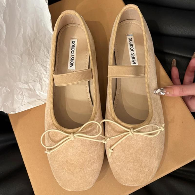

Мода 2024 года, новые осенние женские однотонные модные и удобные туфли-лодочки с тонким ремешком и бантом 40 абрикосовый