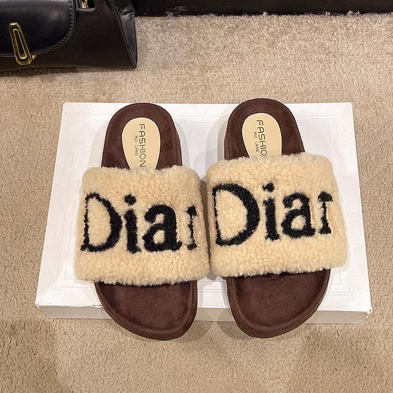 Fashion Women's Fashion Plush Shoes 2025 Autumn New Outdoor Non Slip Cotton Slippers Comfortable Height Increase Platform Casual Shoes