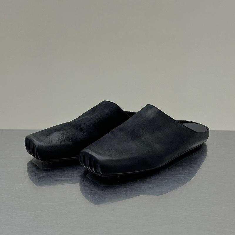 Leather Retro Niche Pig Nose Bag Head Half Slippers Women's Summer and Autumn New Square Head Flat Bottom Washed Cool Slippers