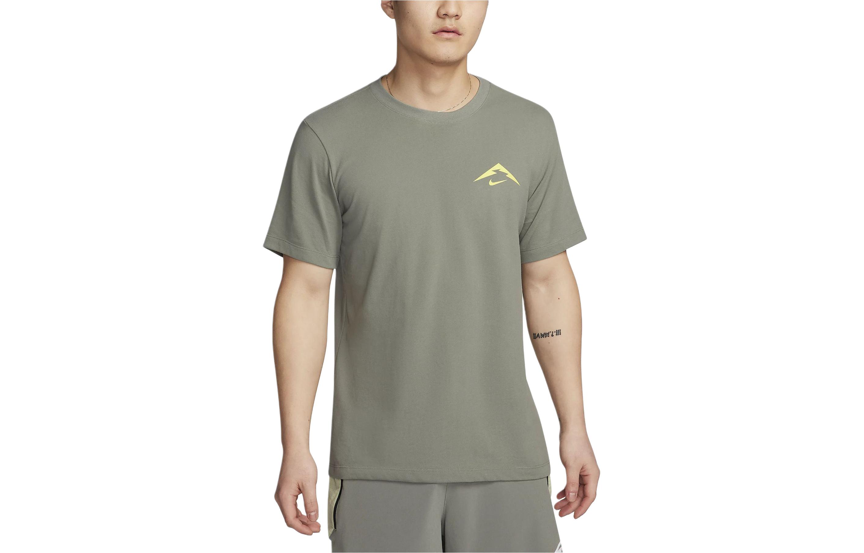 

Nike T Shirts Men s Green Crew Neck Moderate Straight Fit FQ3911-053 S