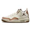 Air Jordan Courtside 23 GS Palomino Kinder-Sneaker Creme Sail Hanf FQ6861-121