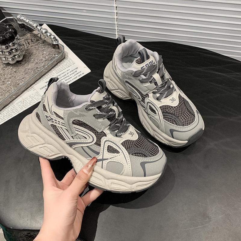 

Европейская станция женская новая летняя женская обувь универсальная сетчатая беговая повседневная спортивная обувь на толстой подошве 40 серый