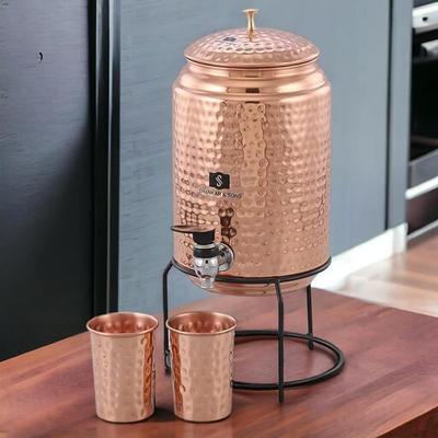 Dispensador de Água de Cobre de 5 Litros com Suporte e 2 Copos | Textura Martelada, À Prova de Ferrugem e Durável | com Benefícios Adicionais para a Saúde do Cobre