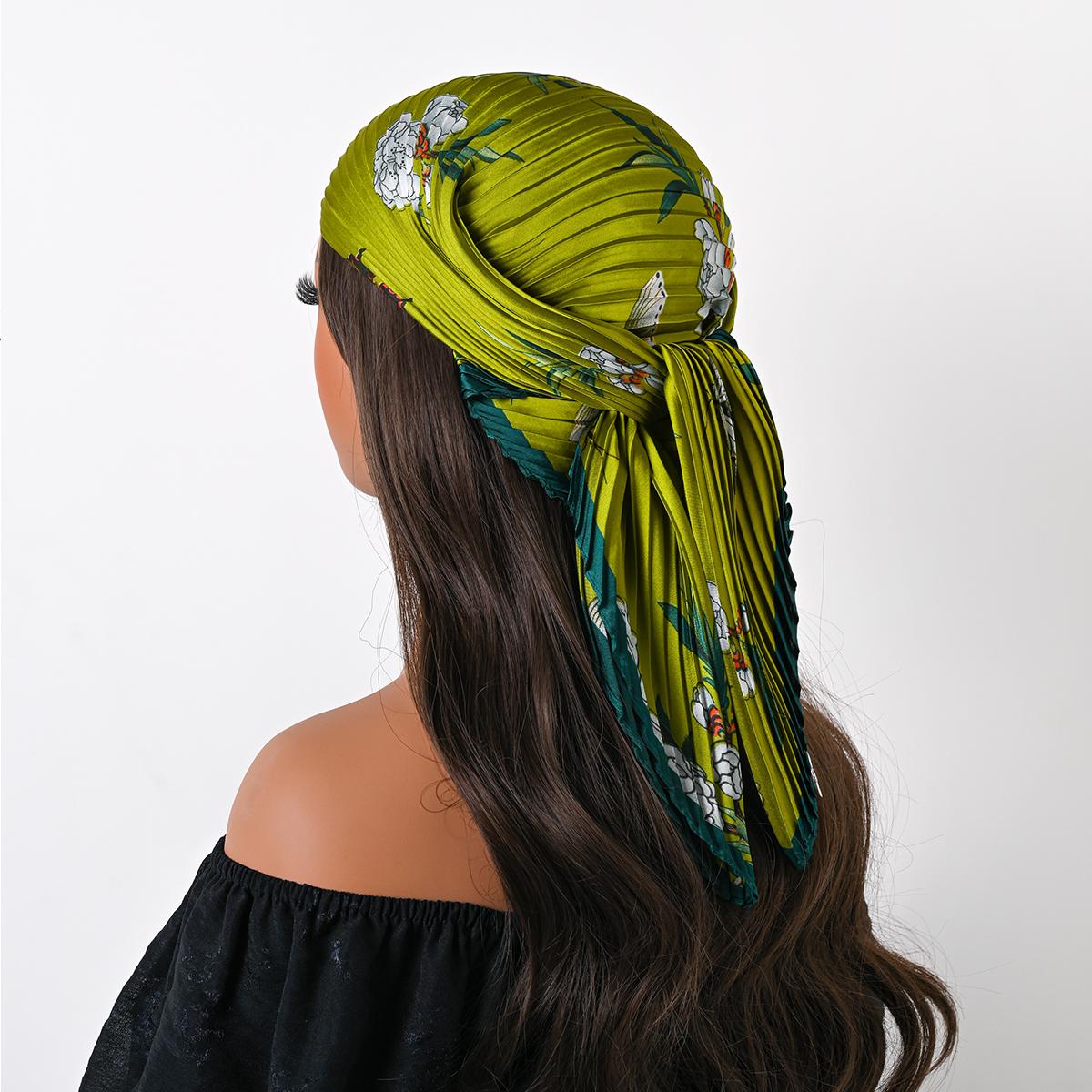 

Женский квадратный плиссированный шелковый шарф в богемном стиле с цветочным принтом, атласный платок для головы с цветочным дизайном, солнцезащитный шарф, бандана, хиджаб