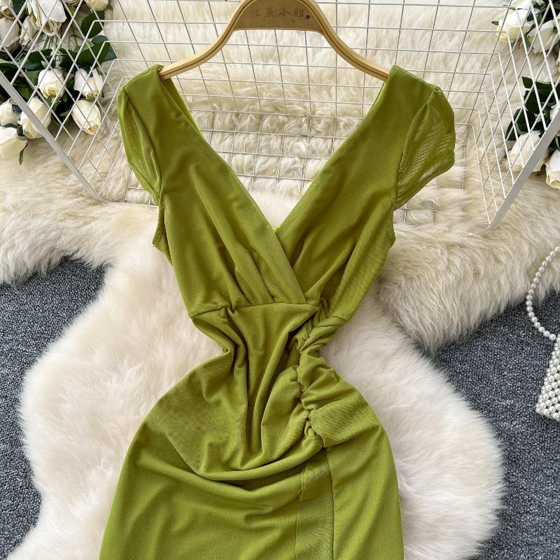 Women's Sexy Cross-sectional V-neck Short-sleeved Dress with A Cinched Waist and A Figure-hugging Slit Ruffled Dress