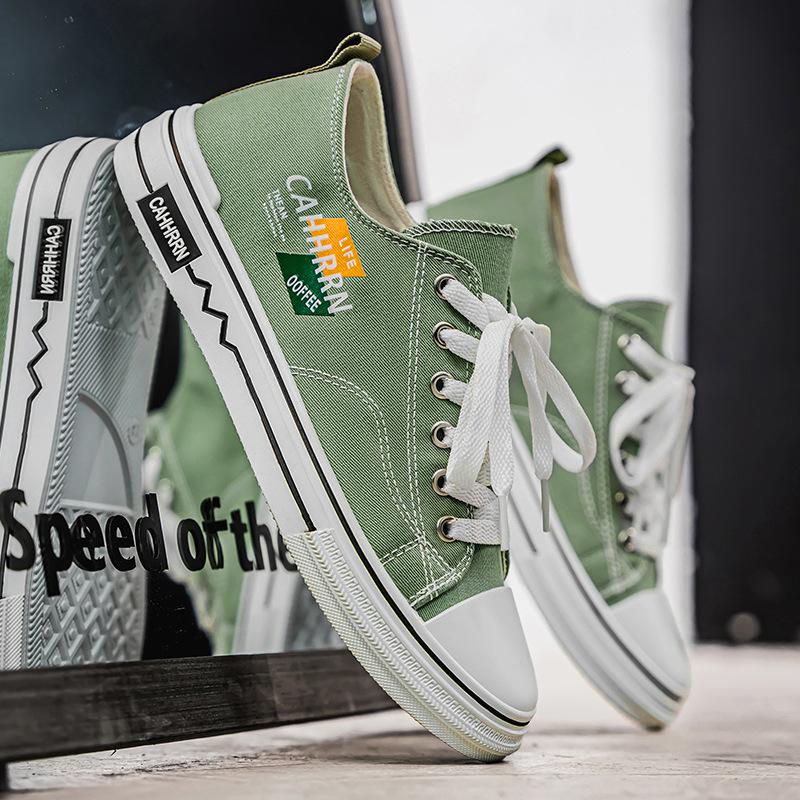 

2025 новые весенне-летние мужские повседневные модные дышащие повседневные универсальные трендовые низкие мужские парусиновые туфли 44