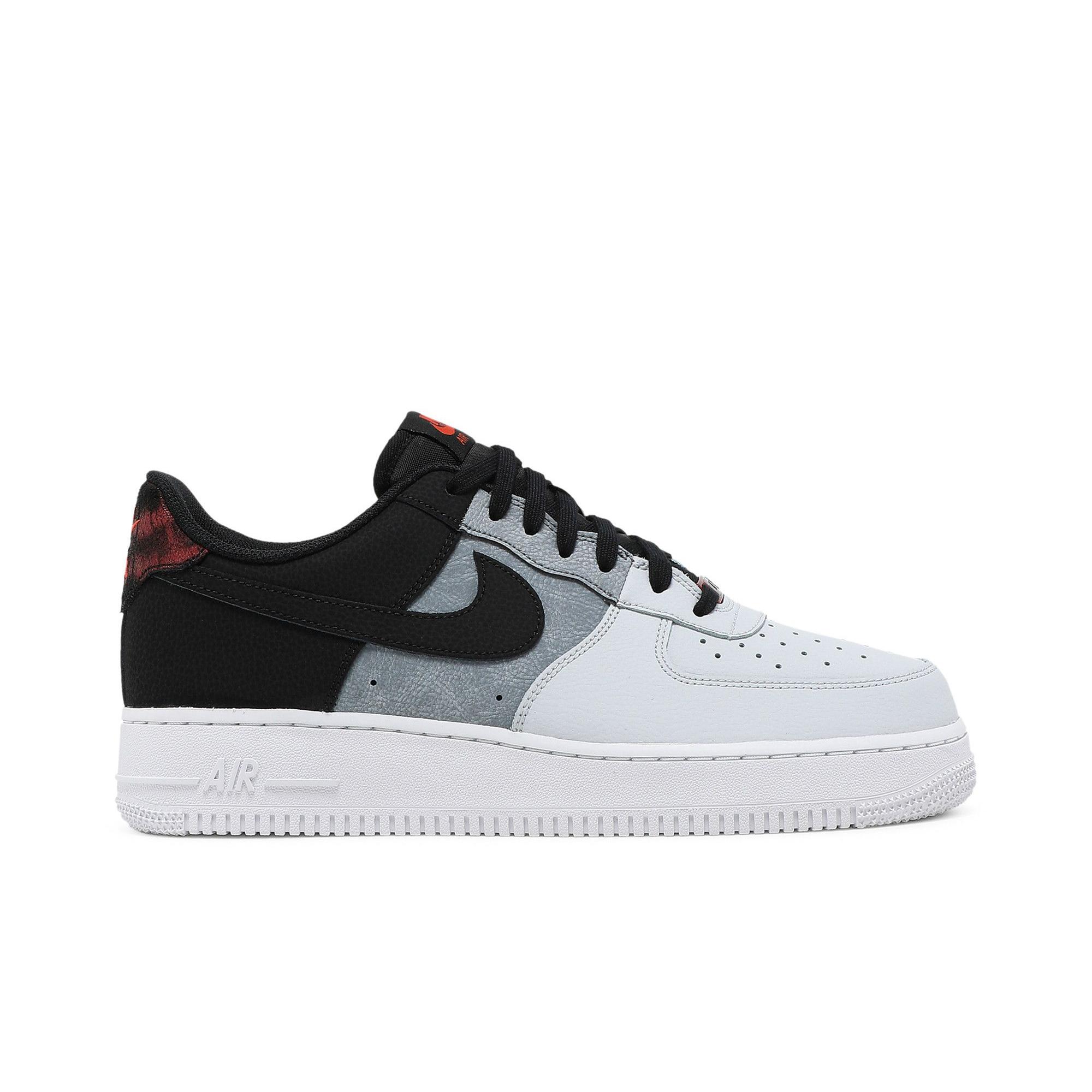 Nike Air Force 1 `07 LV8