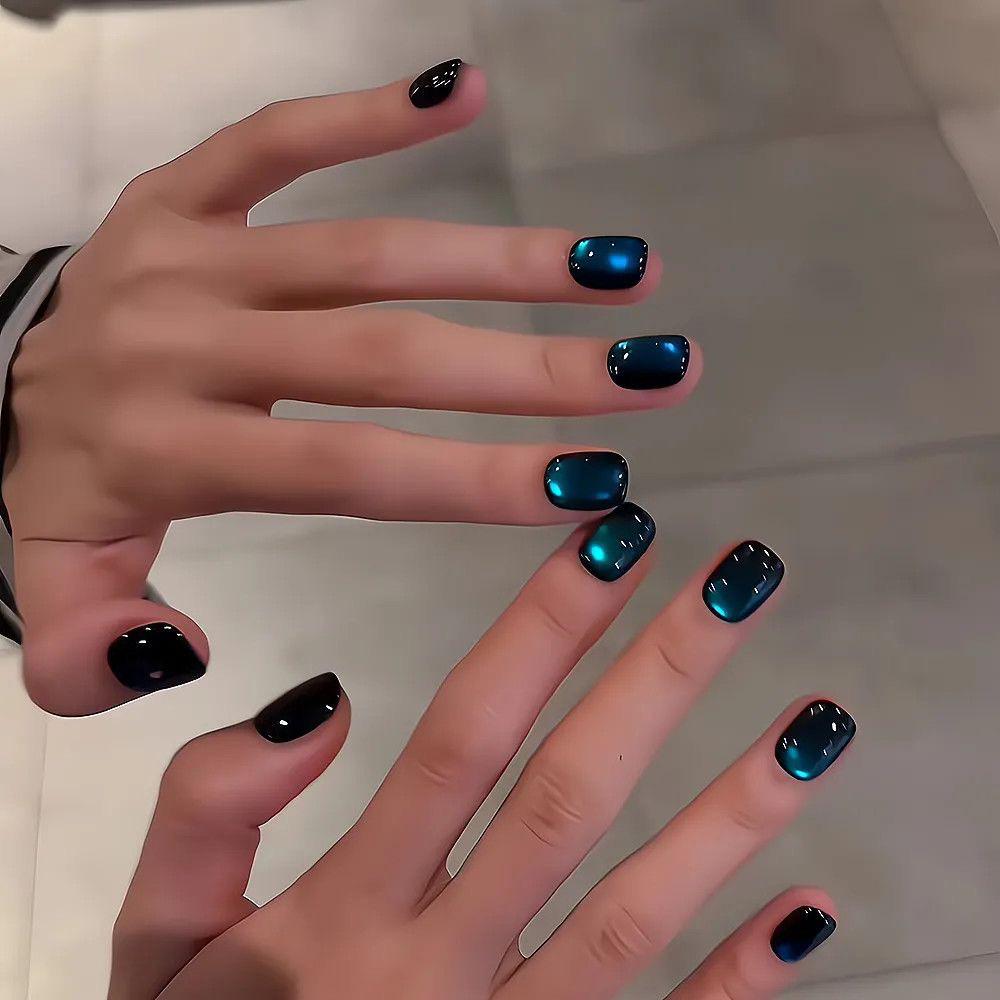 Melbourne Deep Blue Cat Eye Short Press-On Nails - Chic, Cool & Brightening