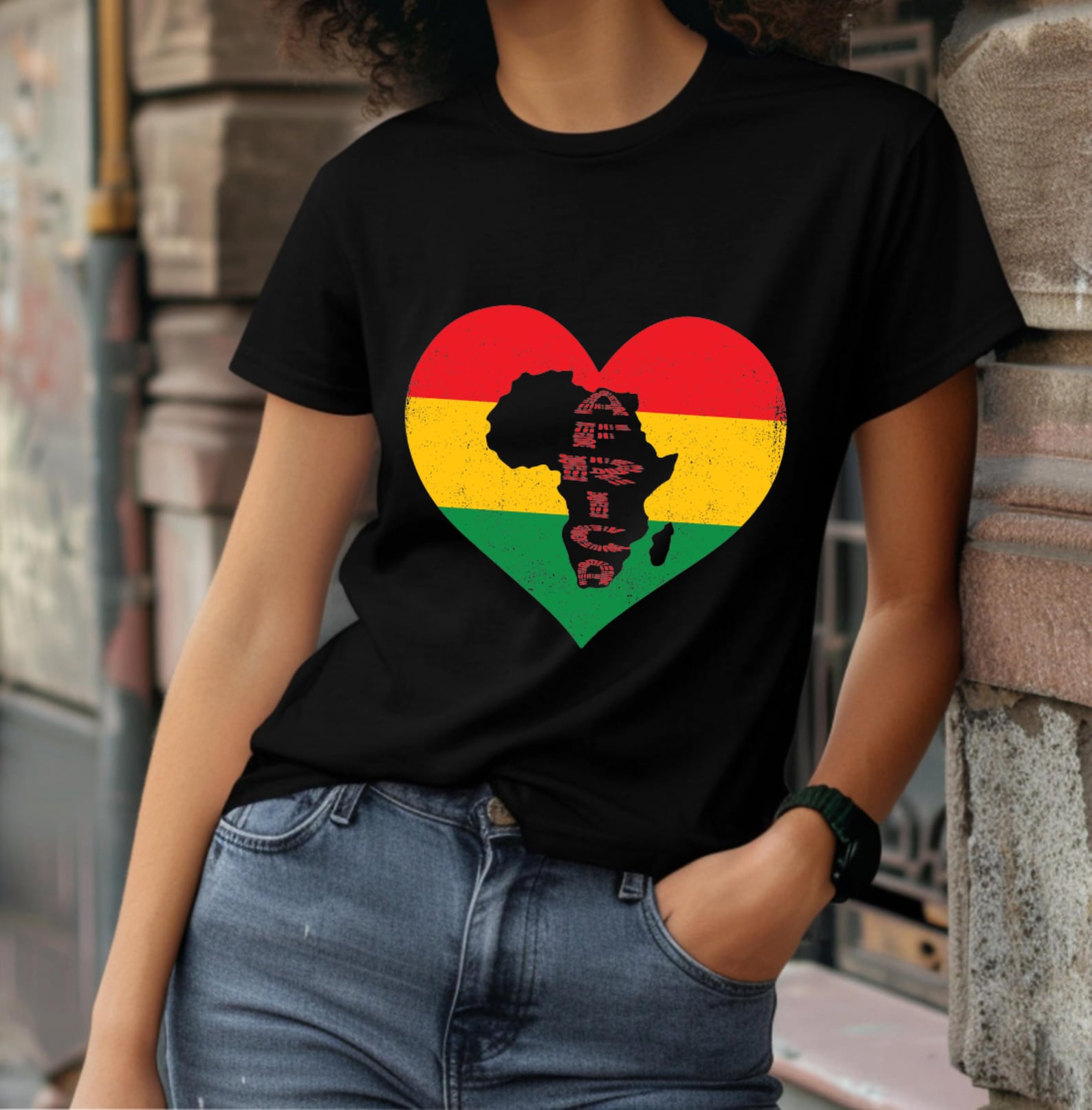 African Pride T-Shirt: Rasta Heart, Distressed Africa Silhouette S