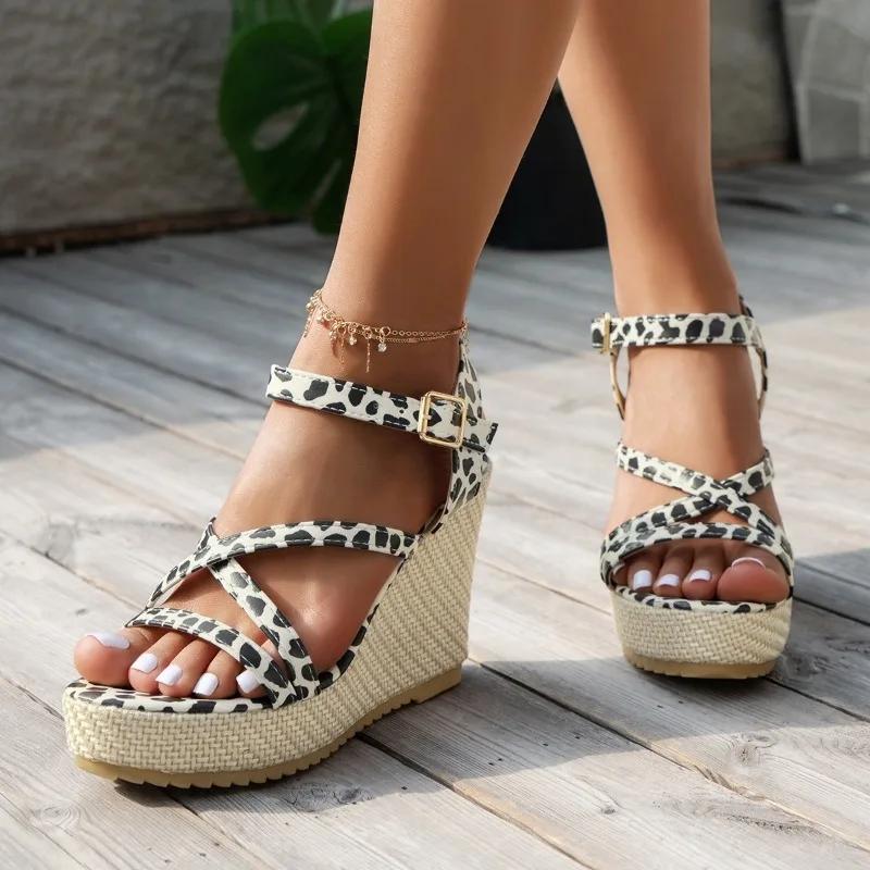 Fashion 2024 Hot Sale Women's Shoes Buckle Strap Women's Sandals Fashion Leopard Print Dress Sandals Women New Peep Toe Wedge Sandals