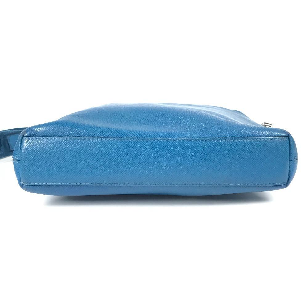 Louis Vuitton M30235 Taiga Grigori-Messenger PM Crossbody Shoulder Bag