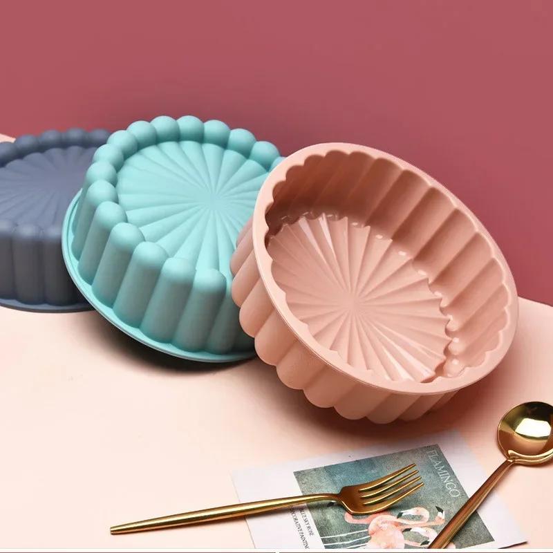 Round Silicone Cake Mold Sunflower Shaped Baking Tray Large Tool Embryo Making Mold Home Kitchen Convenient Gadget