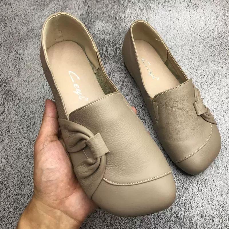 Middle-aged and Elderly Shoes Non-slip Plus Size Women's Shoes Flat Shoes Round Toe Soft Soles, Soft Leather Women's Single Shoes
