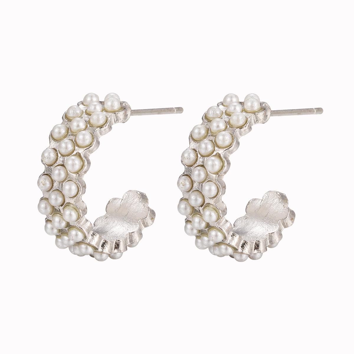 

Vintage-Inspired Pearl Stud Earrings with Creative Cross-Border Design срібний