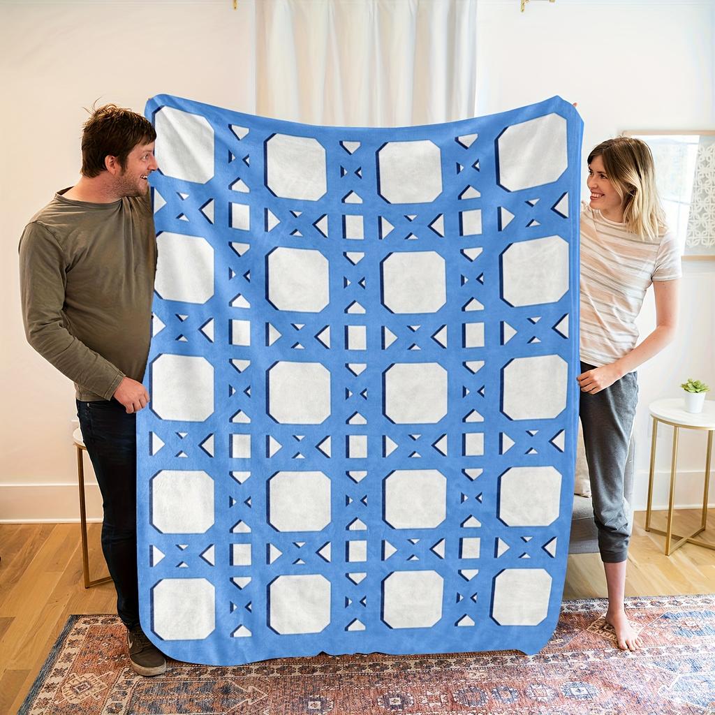 Cozy Blue Geometric Fleece Blanket - Soft Breathable Polyester, High-Definition Digital Print, All-Season Machine Washable