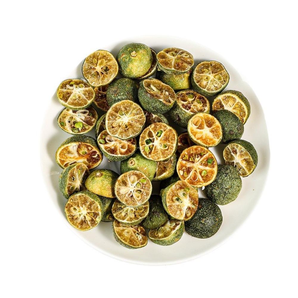 Small green oranges, freeze-dried small green oranges, small citrus, dried green oranges, dried green kumquats, and powdered.