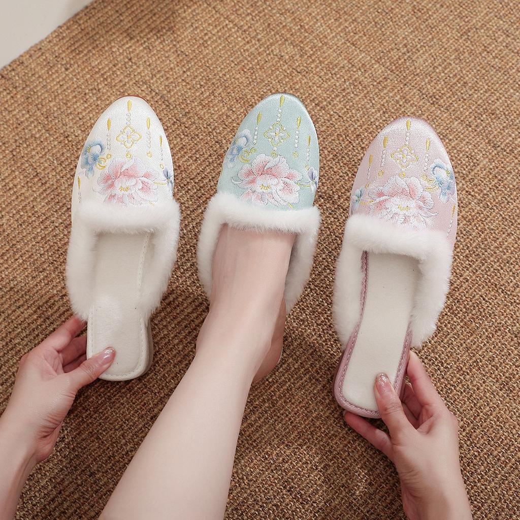 [Flower Dynasty] 2025 winter new product embroidery women's indoor antique Han element embroidery shoes Hanfu women's velvet slippers