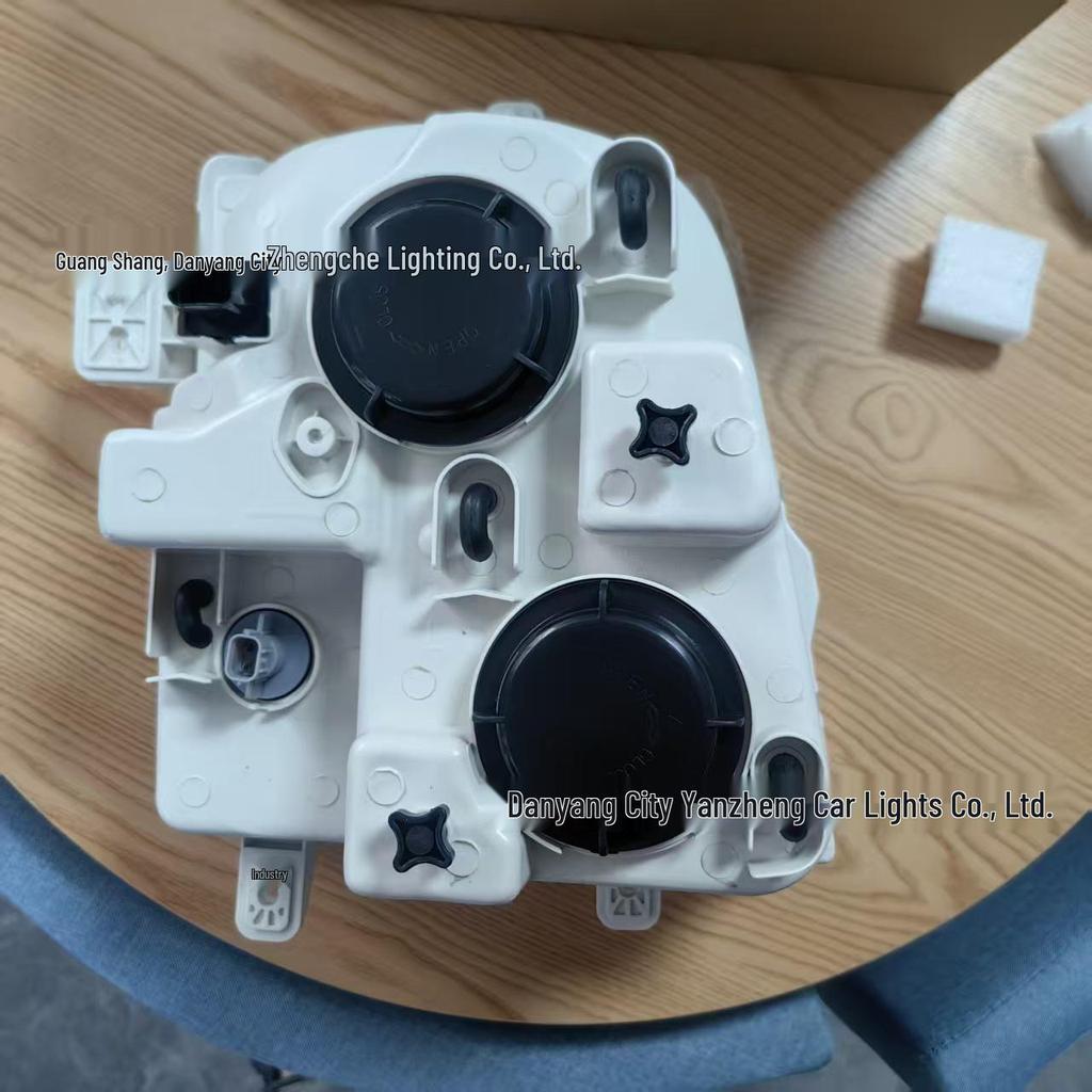 Headlights for Dongfeng Tianjin Generation 1 Trucks 3772010-C1100/3772020-C1100