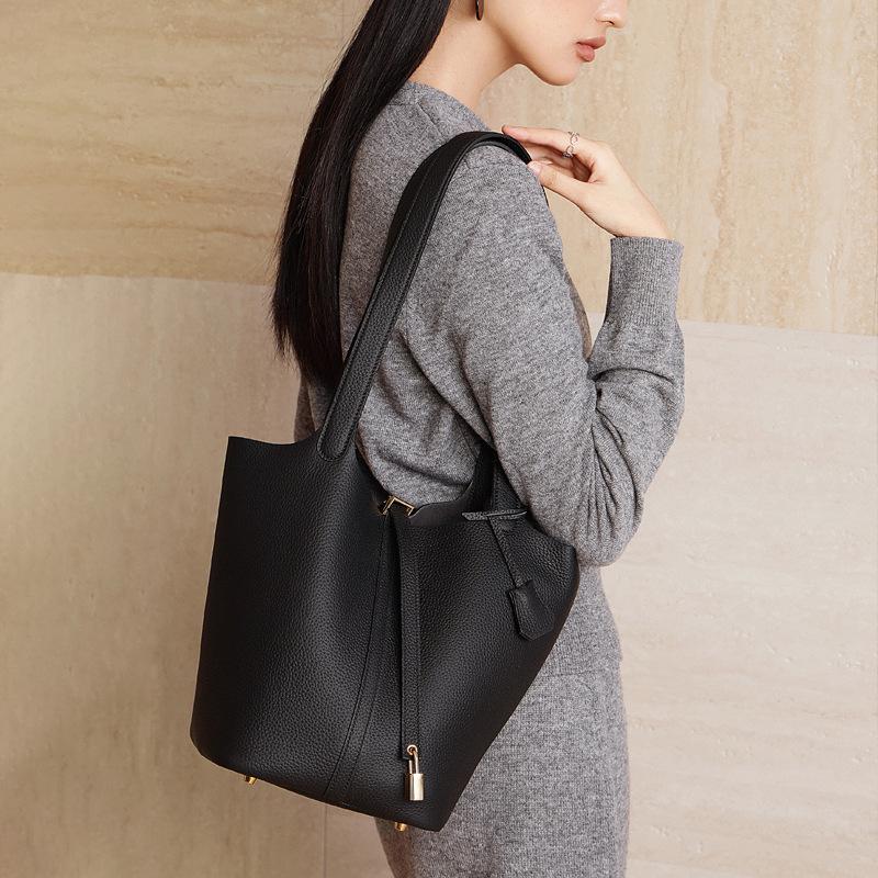 Extra Large Vegetable Basket Bag TC Top Layer Cowhide Simple Large Capacity Portable Bucket Bag Temperament Level Mother Bag Shoulder Bag