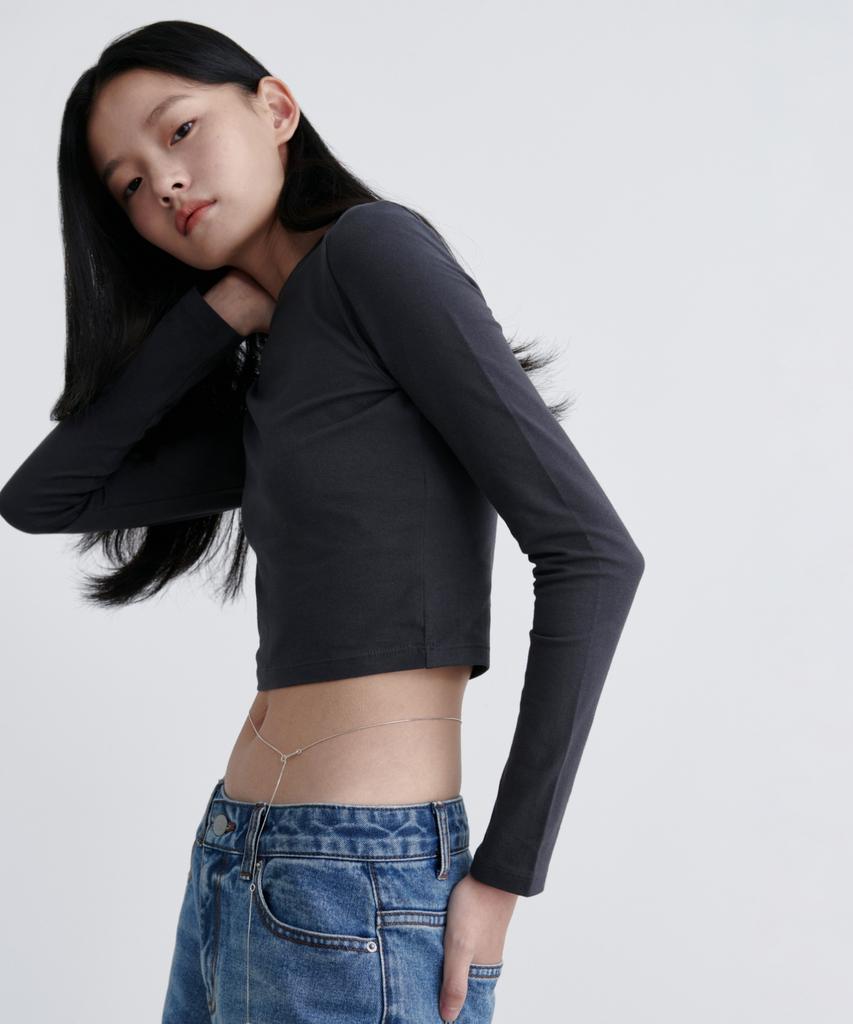 MUSINSA STANDARD WOMAN Women'S Slim Crop Crew Neck Long Sleeve T-Shirt [Dark Gray]