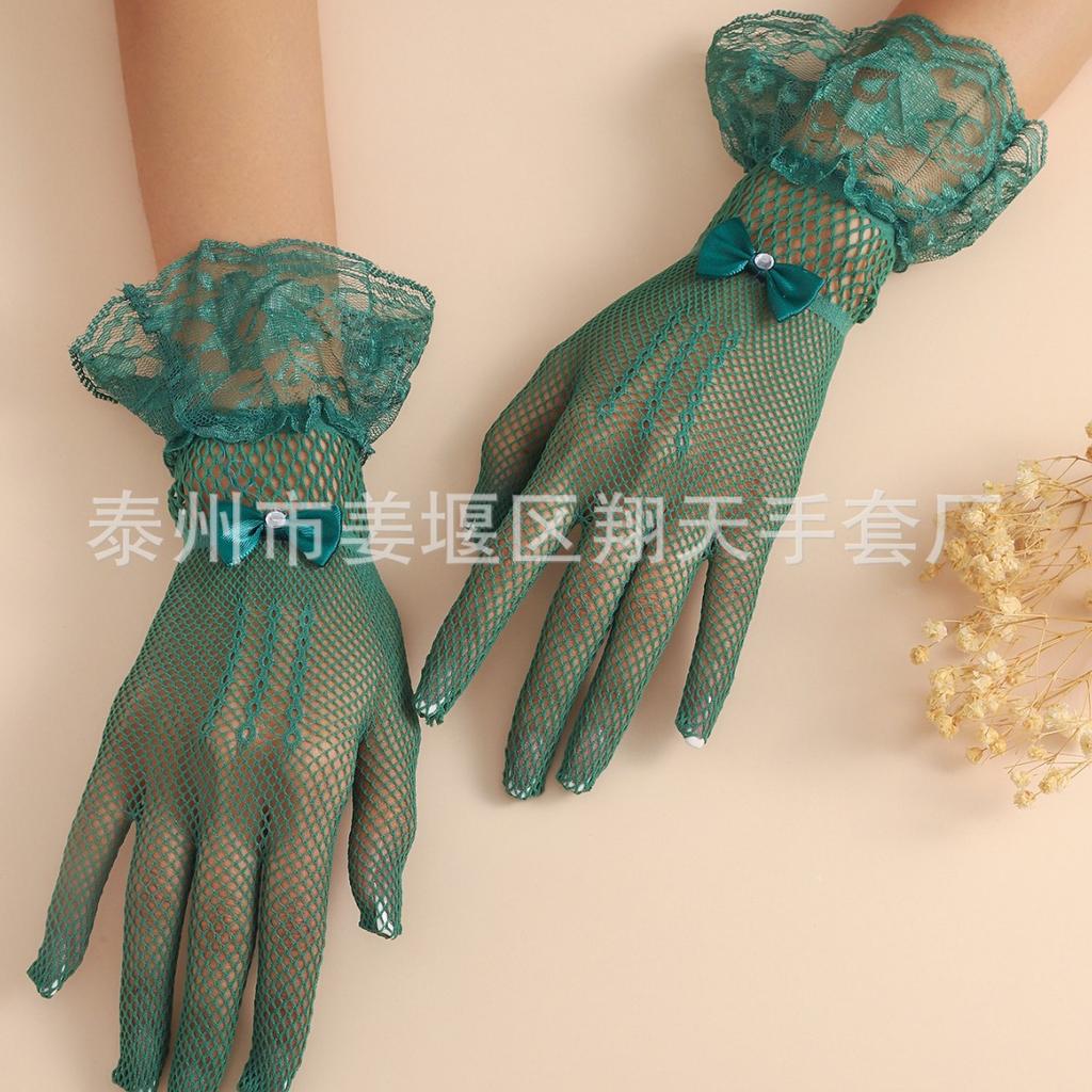 Girls Lolita Lace Fishnet Gloves Women Bridal Ceremony Etiquette Mesh Thin Mittens Gothic Punk Sexy Glove Black White Soft