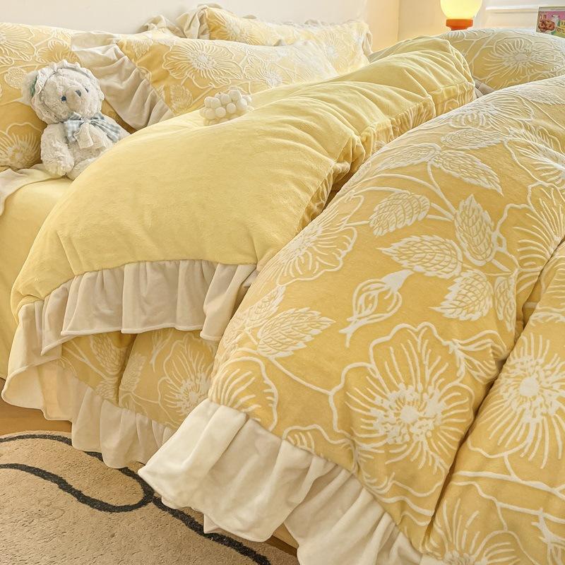Thickened Milk Fleece Four-Piece Set, Fleece Thickened Bedding, Winter Carved Coral Fleece Quilt Cover, Bed Sheet, Bed Skirt