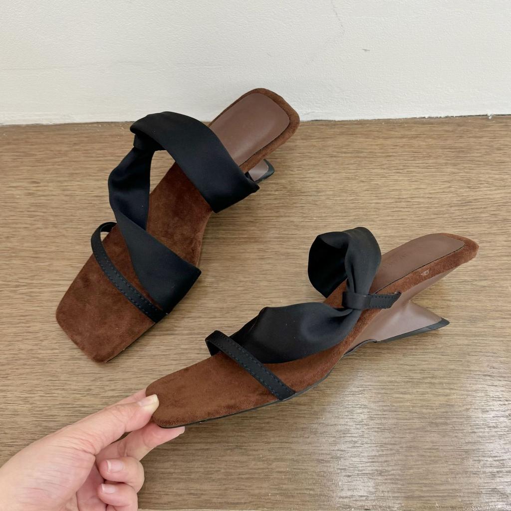 Women Slippers Premium French Wedge Heel Cool Slippers Women's Outer Wear 2025 New Summer Temperament High Heels Sandals Women